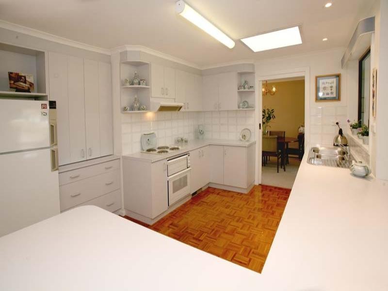 4 Weron Court, Vermont South VIC 3133