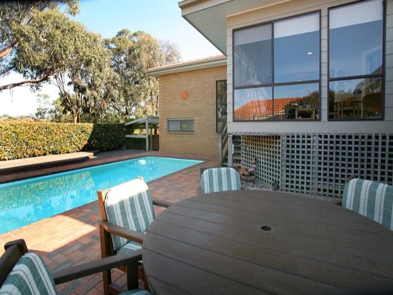 4 Weron Court, Vermont South VIC 3133