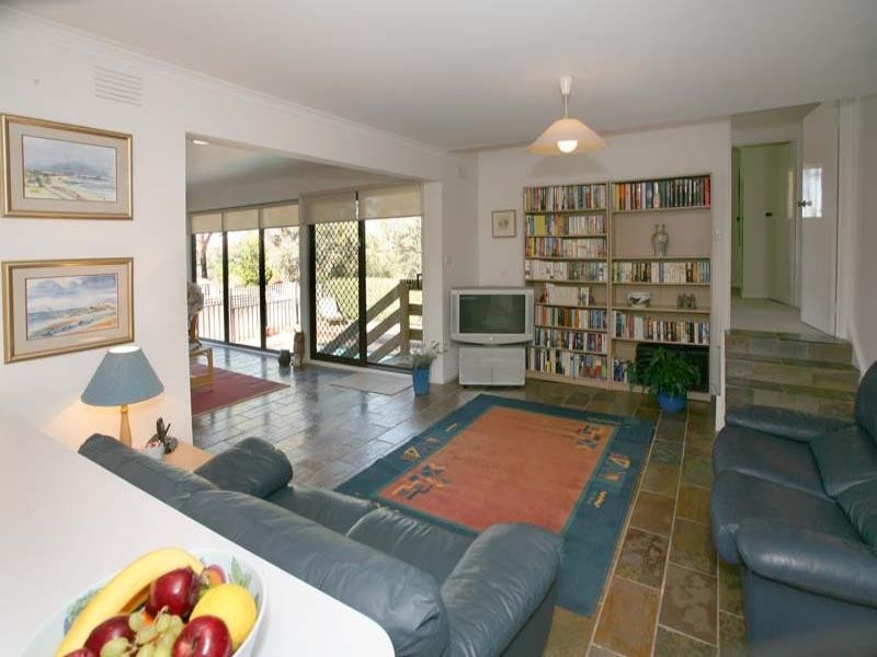 4 Weron Court, Vermont South VIC 3133