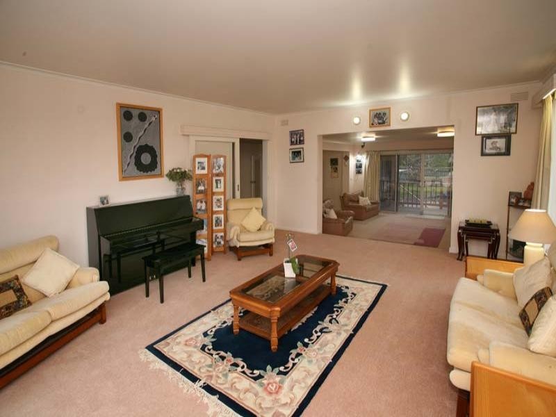 9 Saniky Street, Notting Hill VIC 3168