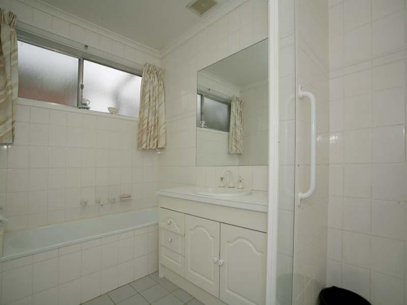 9 Saniky Street, Notting Hill VIC 3168