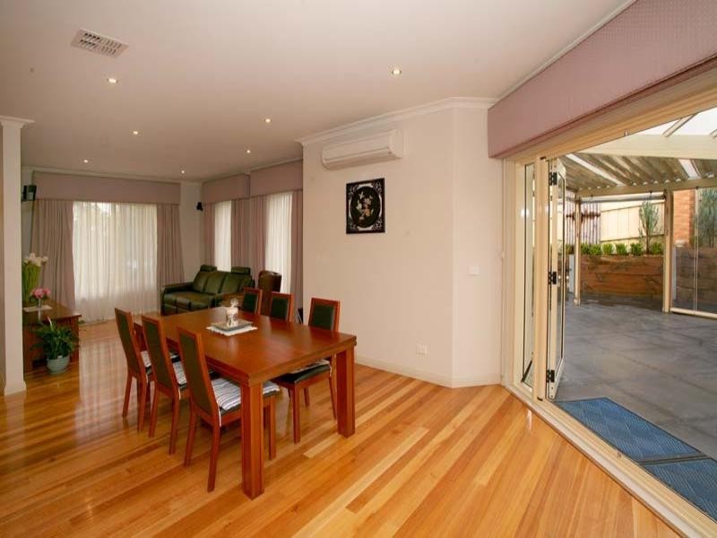 2/1 Stapley Crescent, Chadstone VIC 3148