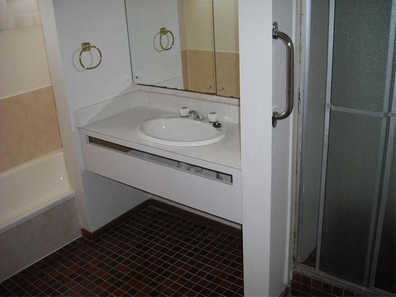 49 Calderwood Avenue, Wheelers Hill VIC 3150