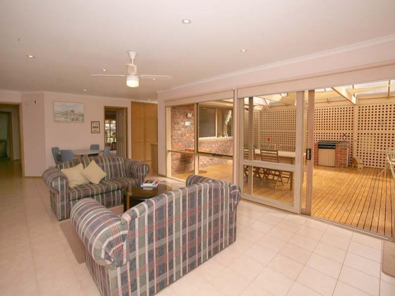 57 Tourmaline Crescent, Wheelers Hill VIC 3150