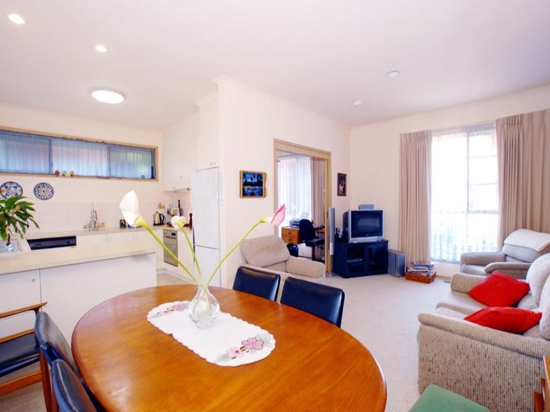 4/103 Bogong Avenue, Glen Waverley VIC 3150