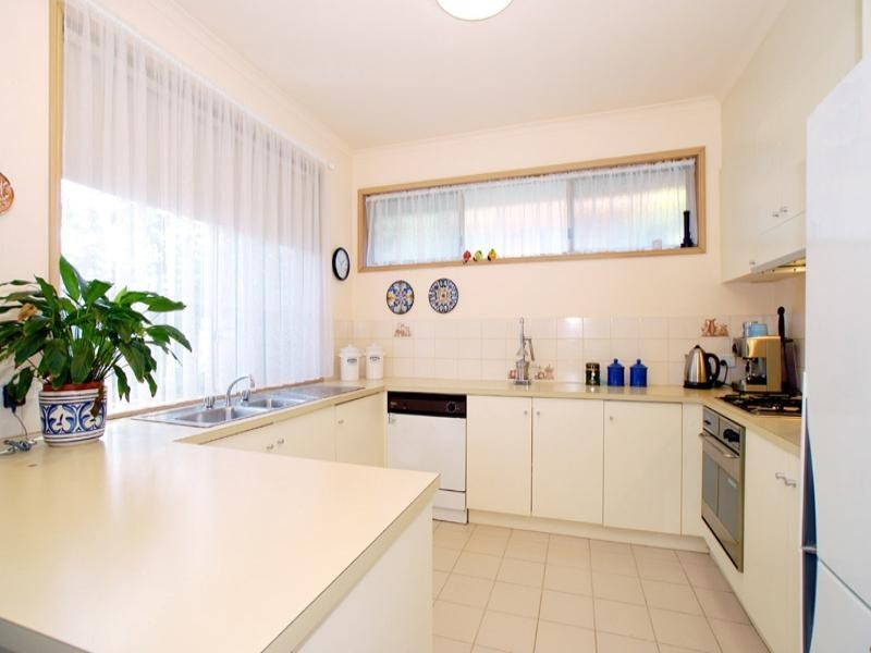 4/103 Bogong Avenue, Glen Waverley VIC 3150