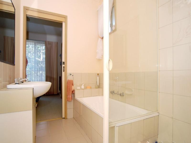 4/103 Bogong Avenue, Glen Waverley VIC 3150