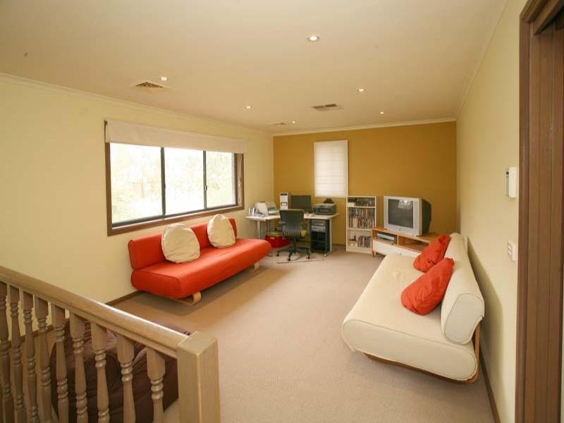 32 Mont Court, Vermont South VIC 3133