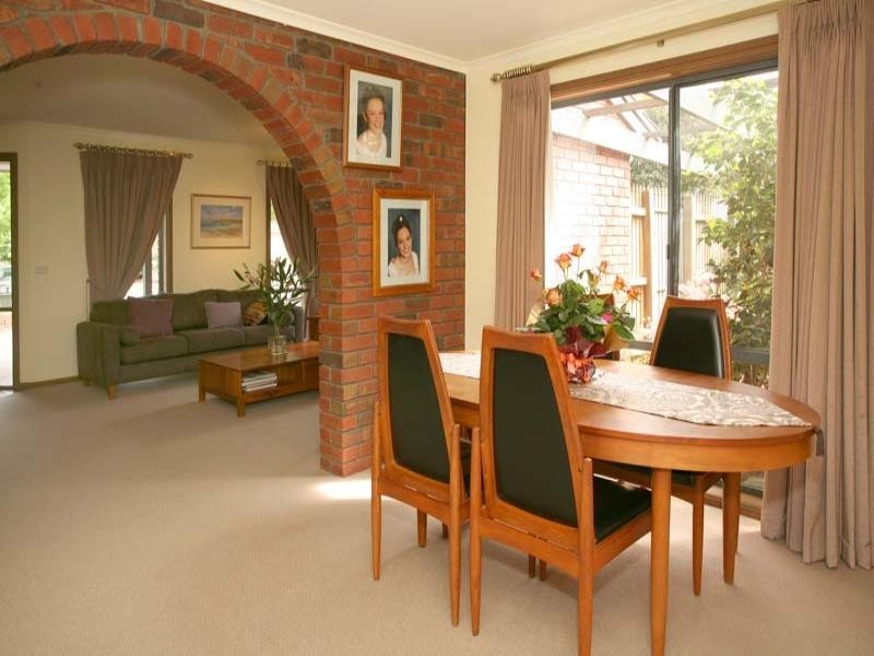 32 Mont Court, Vermont South VIC 3133