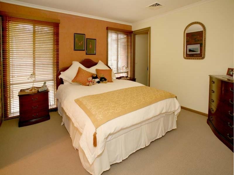 32 Mont Court, Vermont South VIC 3133