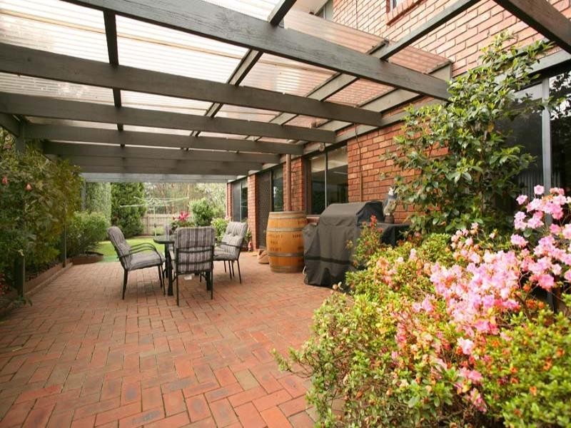 32 Mont Court, Vermont South VIC 3133