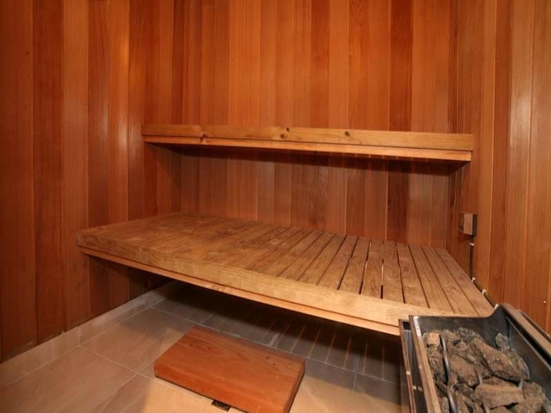 17 Hertford Crescent, Wheelers Hill VIC 3150