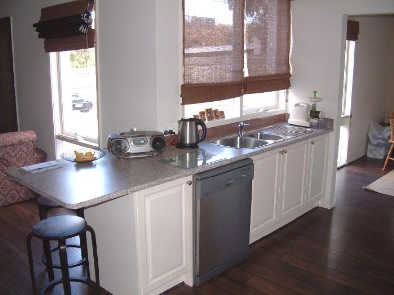 16 Florey Crescent, Mulgrave VIC 3170