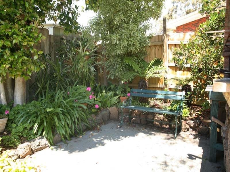 26 Radleigh Drive, Wheelers Hill VIC 3150