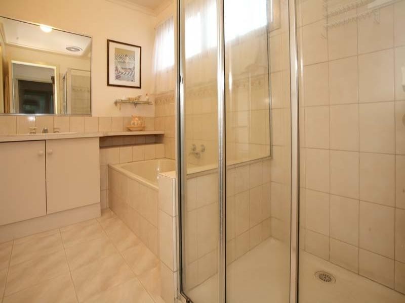 1/1 The Ridge, Glen Waverley VIC 3150