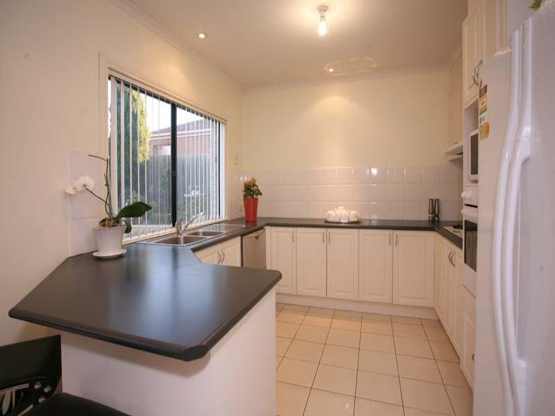 17 Mayfair Close, Mulgrave VIC 3170