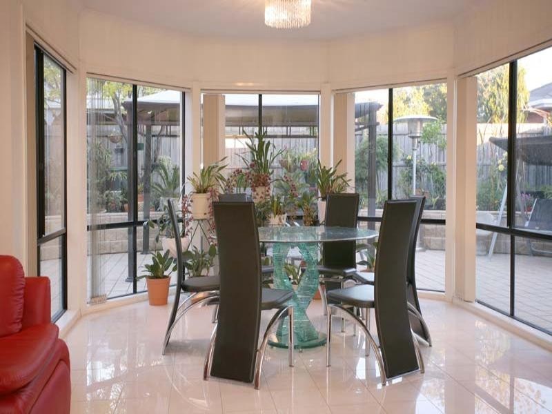 17 Mayfair Close, Mulgrave VIC 3170