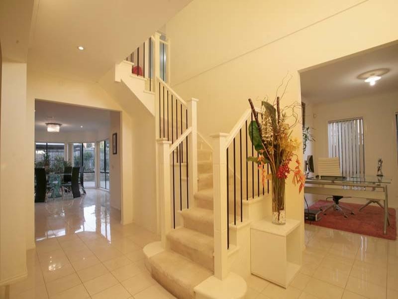 17 Mayfair Close, Mulgrave VIC 3170