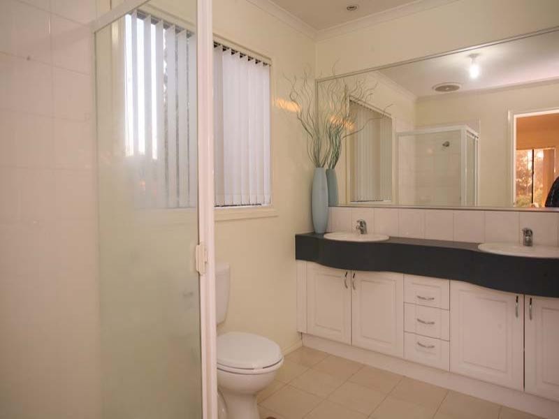 17 Mayfair Close, Mulgrave VIC 3170