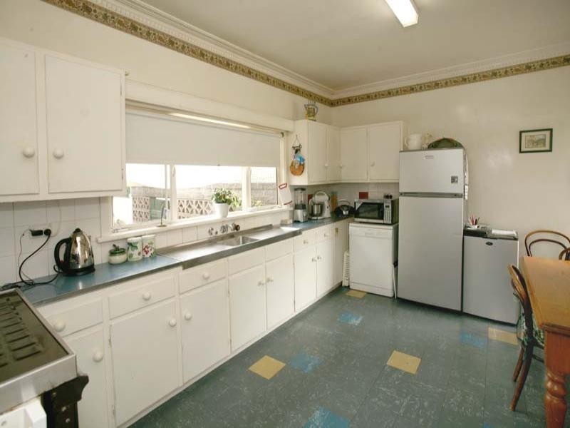 20 Peacock Street, Burwood VIC 3125