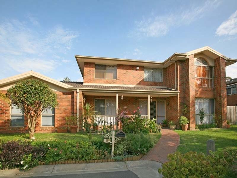 8 Peartree Way, Glen Waverley VIC 3150
