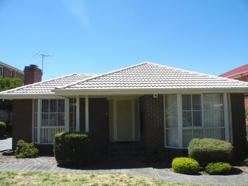 26 Miriam Close, Wheelers Hill VIC 3150