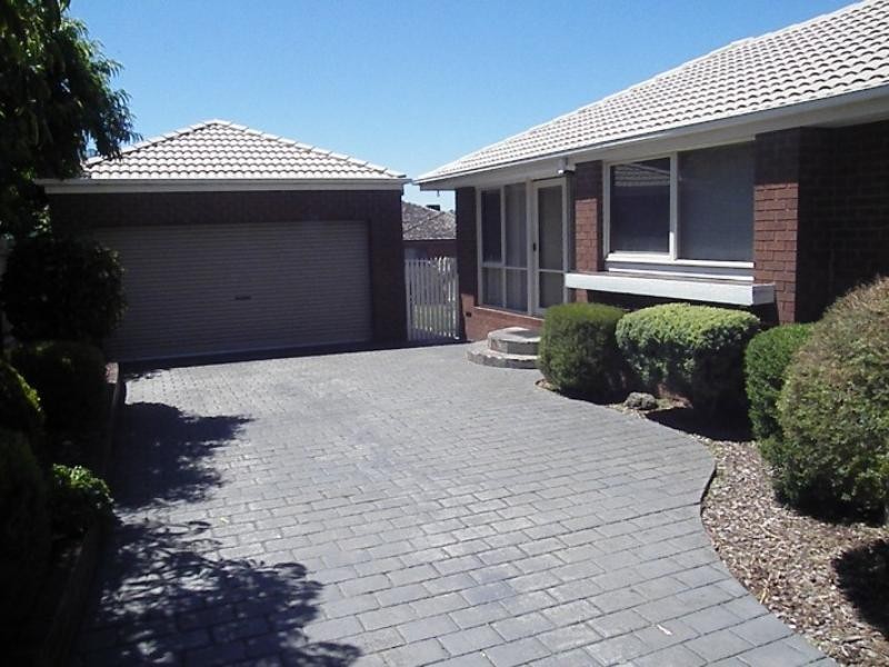 26 Miriam Close, Wheelers Hill VIC 3150