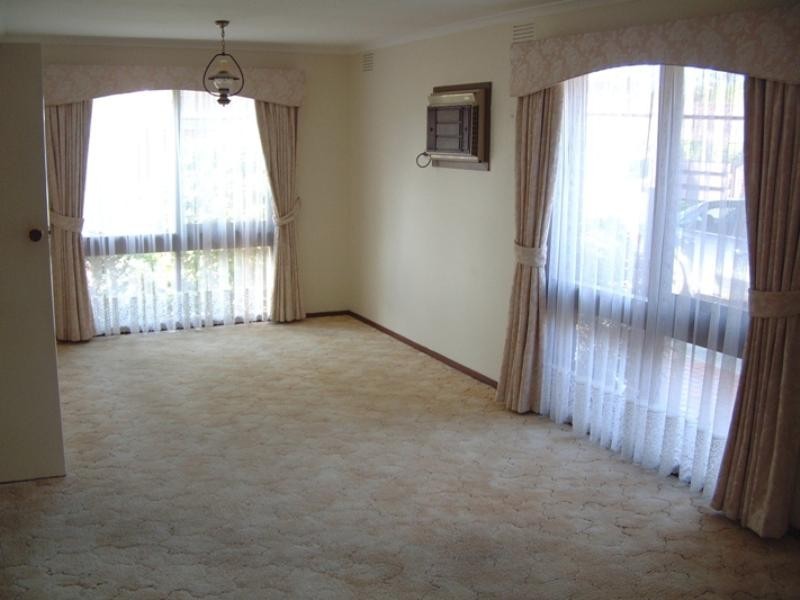 48 Calderwood Avenue, Wheelers Hill VIC 3150