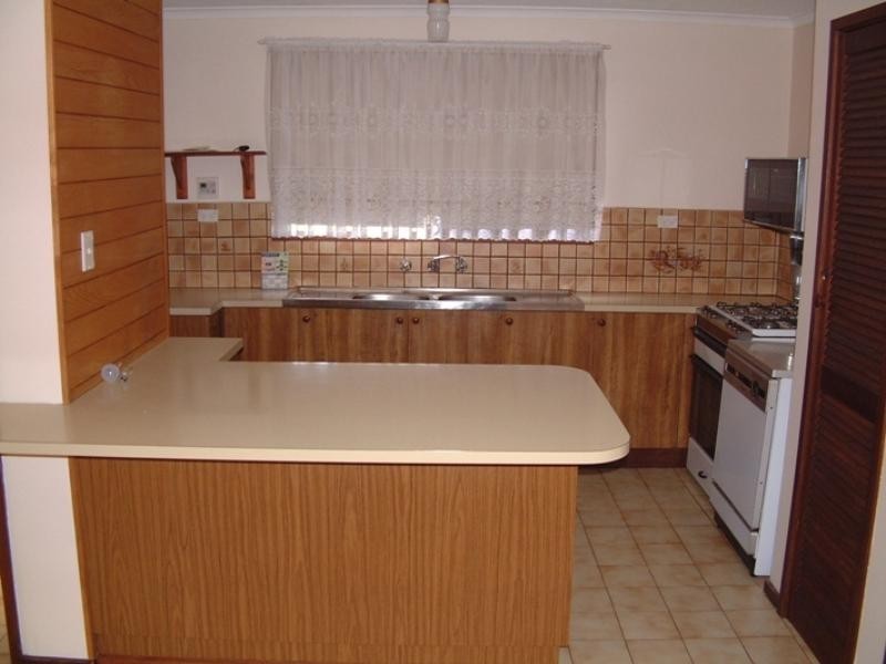 48 Calderwood Avenue, Wheelers Hill VIC 3150