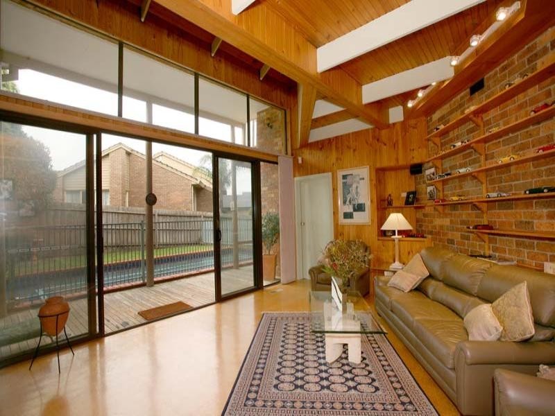 2 Delfin Court, Glen Waverley VIC 3150