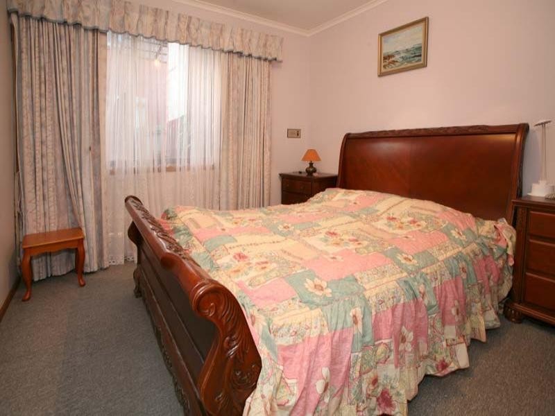 35 Burchall Grove, Dandenong North VIC 3175