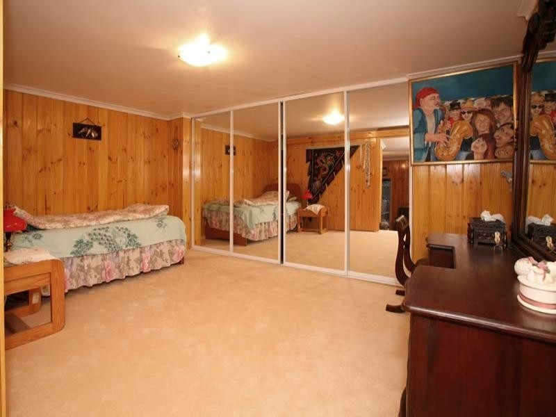 35 Burchall Grove, Dandenong North VIC 3175