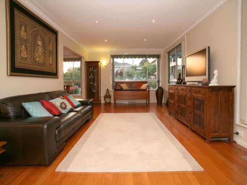 13 Nethercote Drive, Mount Waverley VIC 3149
