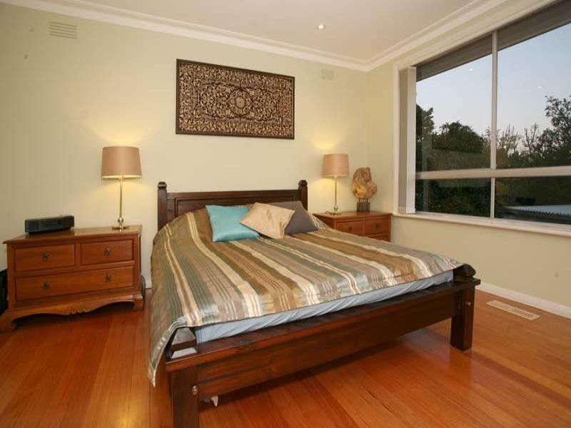 13 Nethercote Drive, Mount Waverley VIC 3149