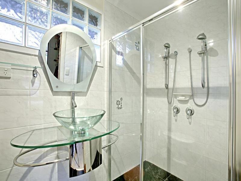 36 Knights Drive, Glen Waverley VIC 3150