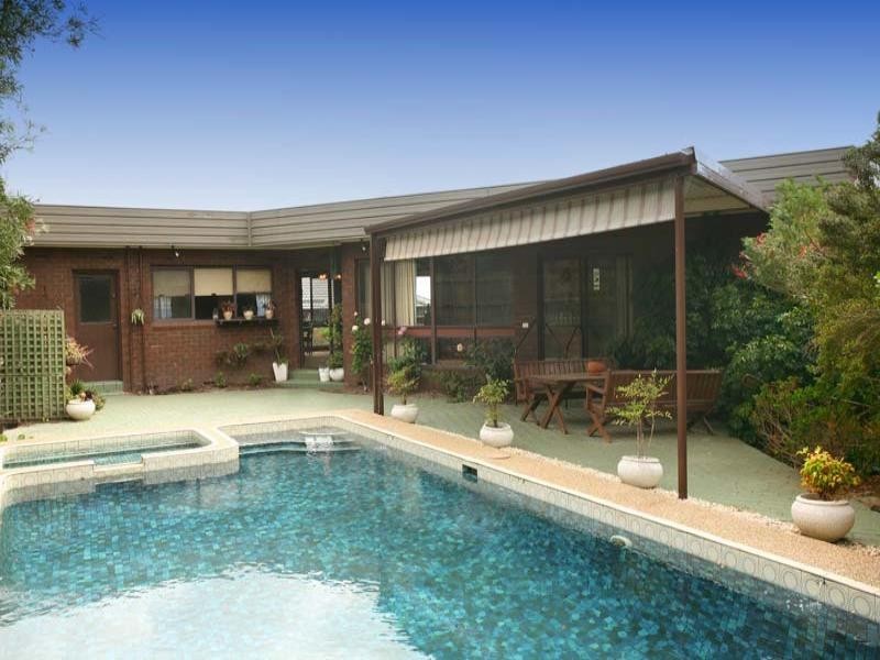 5 Portobello Place, Wheelers Hill VIC 3150