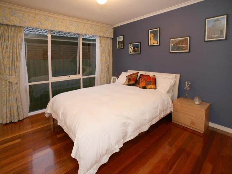 35 Hillcrest Avenue, Chadstone VIC 3148