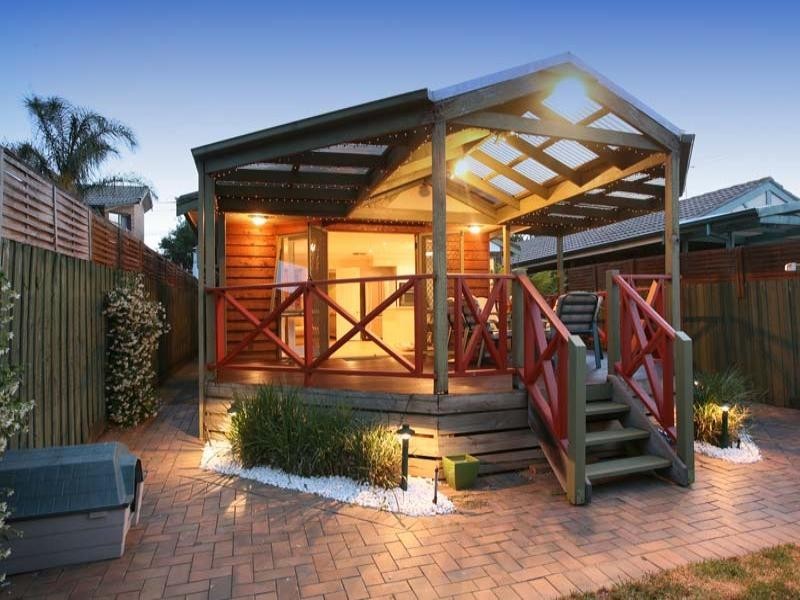 35 Hillcrest Avenue, Chadstone VIC 3148