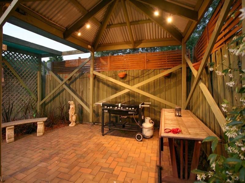 35 Hillcrest Avenue, Chadstone VIC 3148