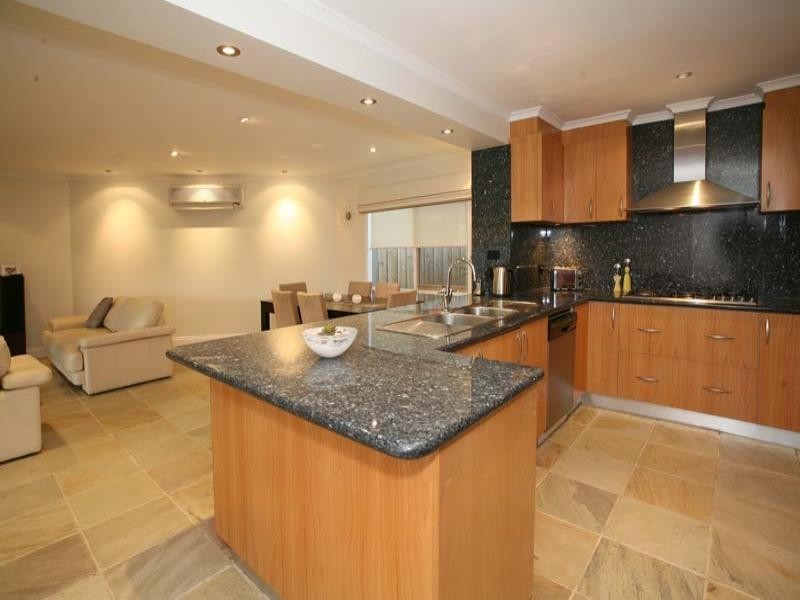 4 Lyric Court, Glen Waverley VIC 3150