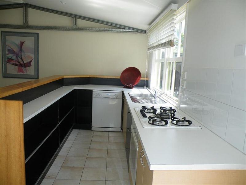 Rear 4 Plymouth Street, Bentleigh East VIC 3165