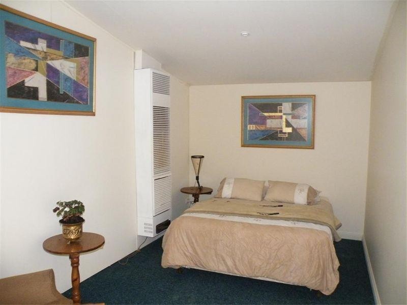 Rear 4 Plymouth Street, Bentleigh East VIC 3165