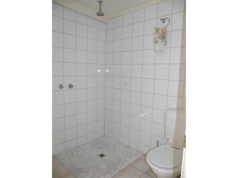 Rear 4 Plymouth Street, Bentleigh East VIC 3165