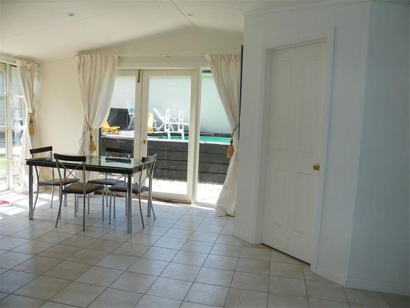 Rear 4 Plymouth Street, Bentleigh East VIC 3165