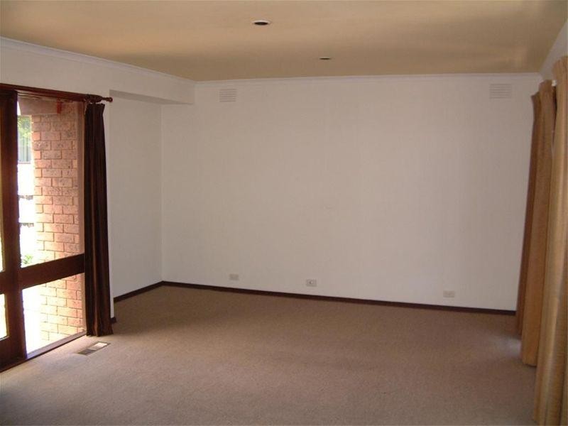 39 Phoenix Drive, Wheelers Hill VIC 3150