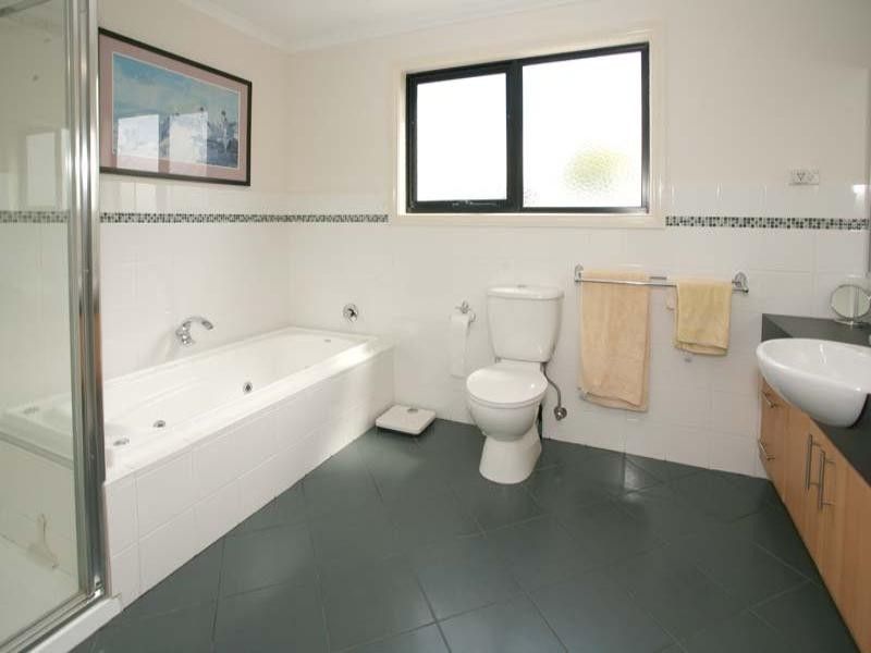 2/2 Jacqueline Road, Mount Waverley VIC 3149