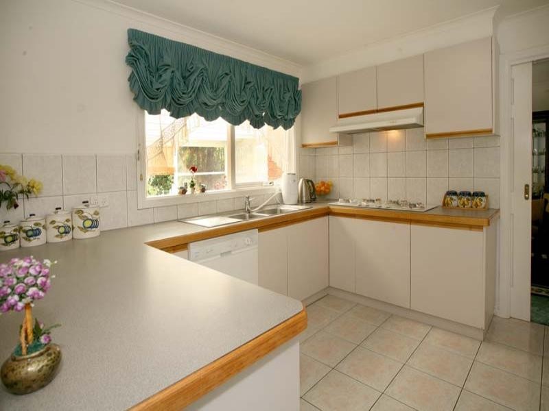 18 Sneddon Court, Mulgrave VIC 3170