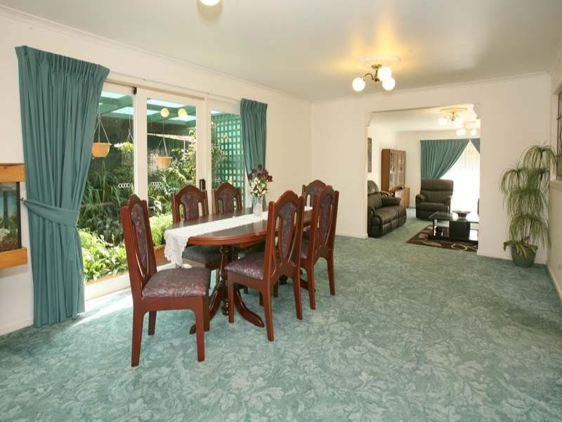 18 Sneddon Court, Mulgrave VIC 3170