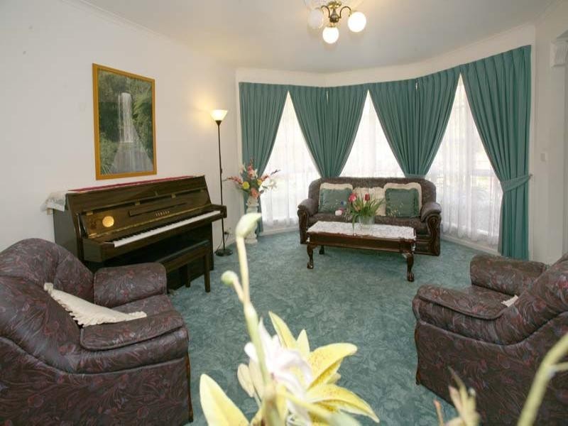 18 Sneddon Court, Mulgrave VIC 3170