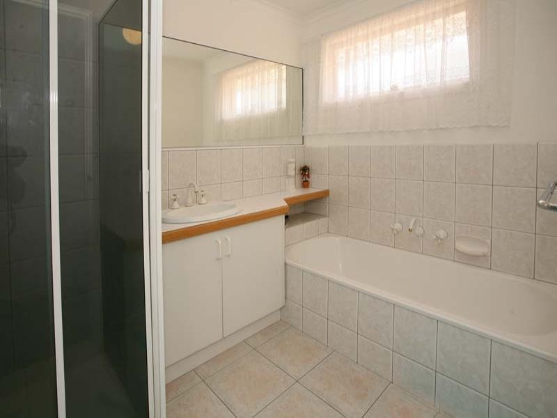 18 Sneddon Court, Mulgrave VIC 3170